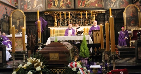 Pogrzeb ks. Stanisława Małysiaka - kościół Mariacki