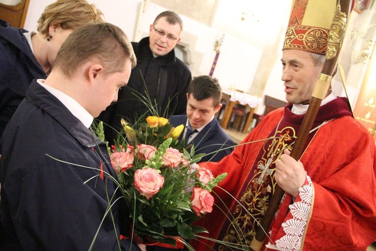 Bierzmowanie w bazylice św. Małgorzaty w Nowym Sączu cz. 1