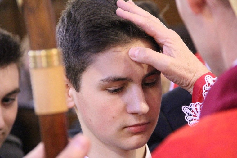 Bierzmowanie w bazylice św. Małgorzaty w Nowym Sączu cz. 1