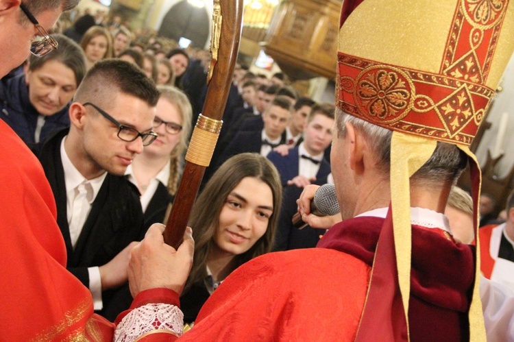 Bierzmowanie w bazylice św. Małgorzaty w Nowym Sączu cz. 2