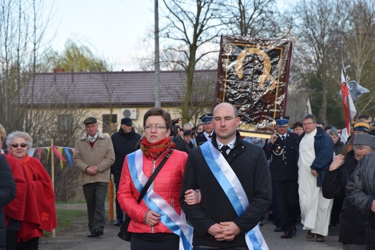 Powitanie ikony MB Częstochowskiej w Pleckiej Dąbrowie