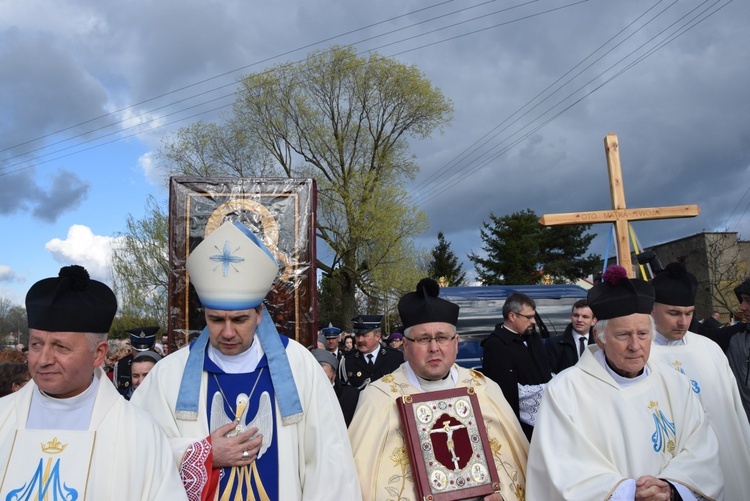 Powitanie ikony MB Częstochowskiej w Pleckiej Dąbrowie