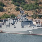 Rosyjska fregata rakietowa płynie do Syrii