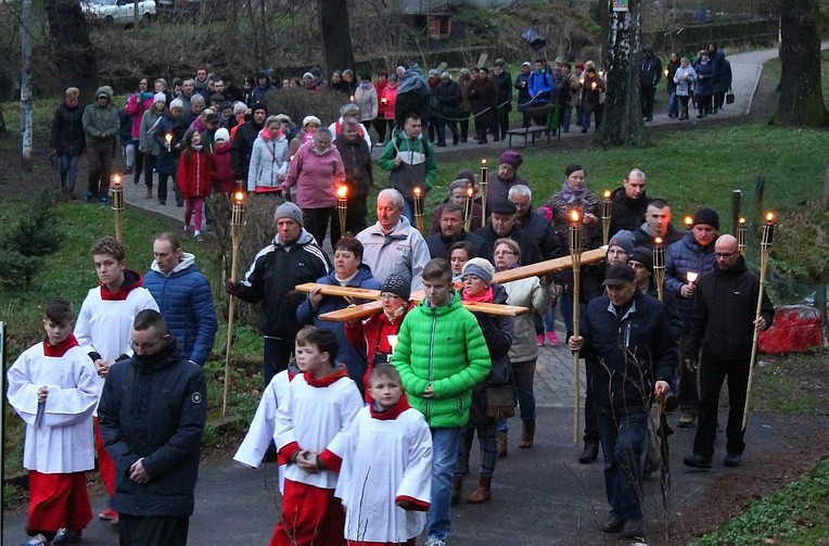 Miejska Droga Krzyżowa. Głuszyca