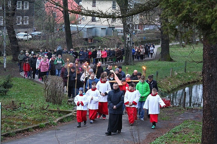 Miejska Droga Krzyżowa. Głuszyca