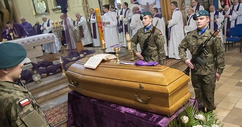 Pożegnanie śp. ks. Kunickiego cz. 1