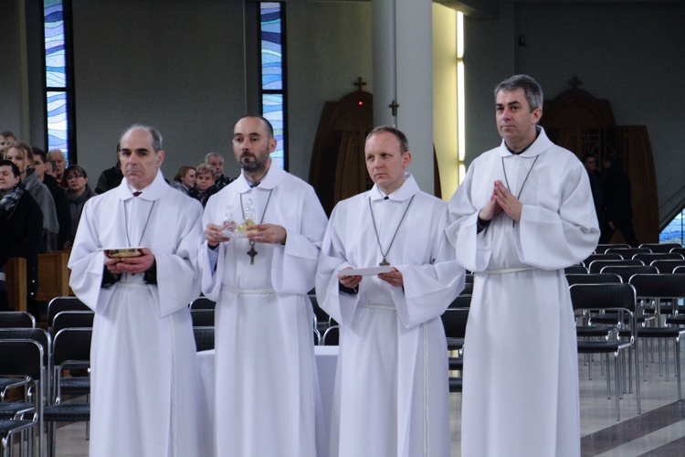 Błogosławieństwo nowych nadzwyczajnych szafarzy Eucharystii - 08.04.2017