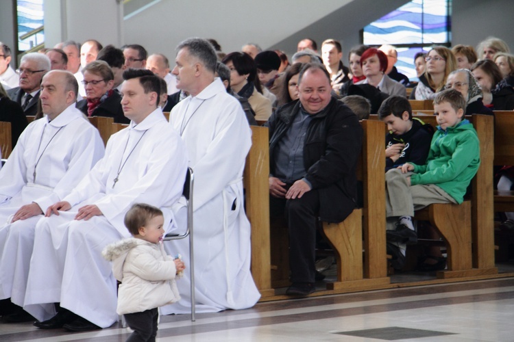 Błogosławieństwo nowych nadzwyczajnych szafarzy Eucharystii - 08.04.2017