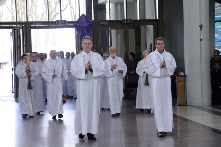 Błogosławieństwo nowych nadzwyczajnych szafarzy Eucharystii - 08.04.2017