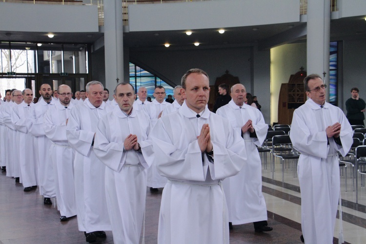 Błogosławieństwo nowych nadzwyczajnych szafarzy Eucharystii - 08.04.2017