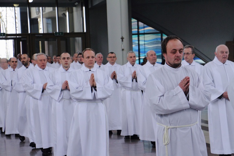 Błogosławieństwo nowych nadzwyczajnych szafarzy Eucharystii - 08.04.2017