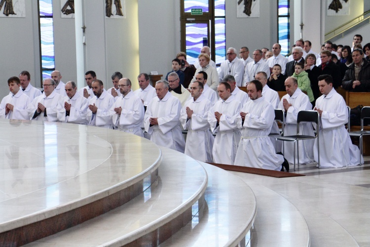 Błogosławieństwo nowych nadzwyczajnych szafarzy Eucharystii - 08.04.2017