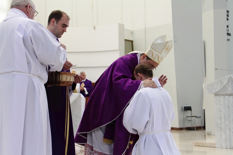 Błogosławieństwo nowych nadzwyczajnych szafarzy Eucharystii - 08.04.2017