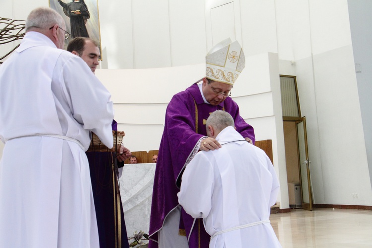 Błogosławieństwo nowych nadzwyczajnych szafarzy Eucharystii - 08.04.2017