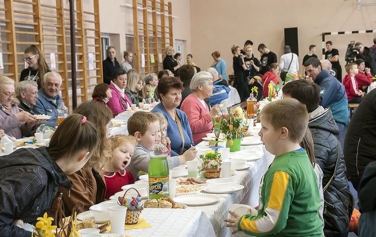 Śniadanie dla potrzebujących