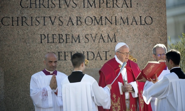 Papież: Niech Pan nawróci serca siejących terror