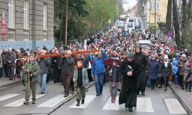 Krzyż na ulicach Bielska-Białej