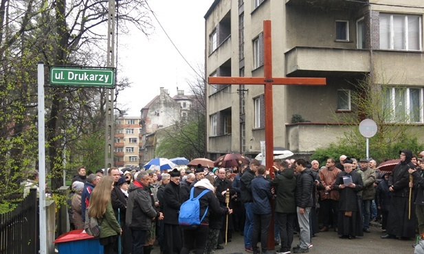 Krzyż na ulicach Bielska-Białej