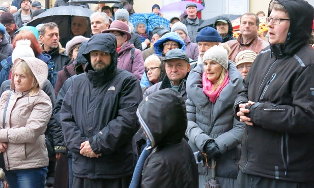 Krzyż na ulicach Bielska-Białej