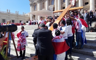 Symbole ŚDM przekazane młodzieży z Panamy