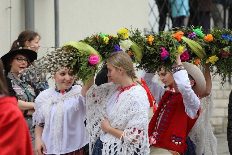 Niedziela Palmowa młodych w bielskiej katedrze - 2017