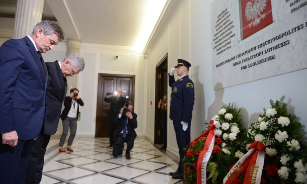 W Sejmie uczczono parlamentarzystów, którzy zginęli w katastrofie smoleńskiej