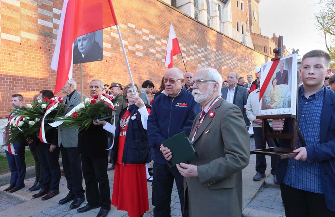 Rocznica katastrofy smoleńskiej - plac o. Adama Studzińskiego