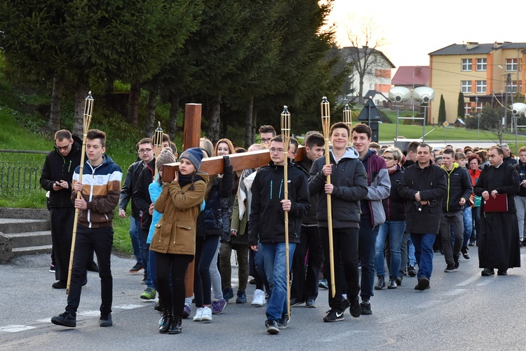 Plenerowa Droga Krzyżowa w Szynwałdzie