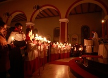 Przewodnik po Triduum Paschalnym (PDF)