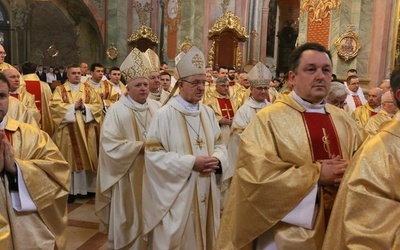Msza krzyżma w lubelskiej archikatedrze zgromadziła kapłanów z całej archidiecezji