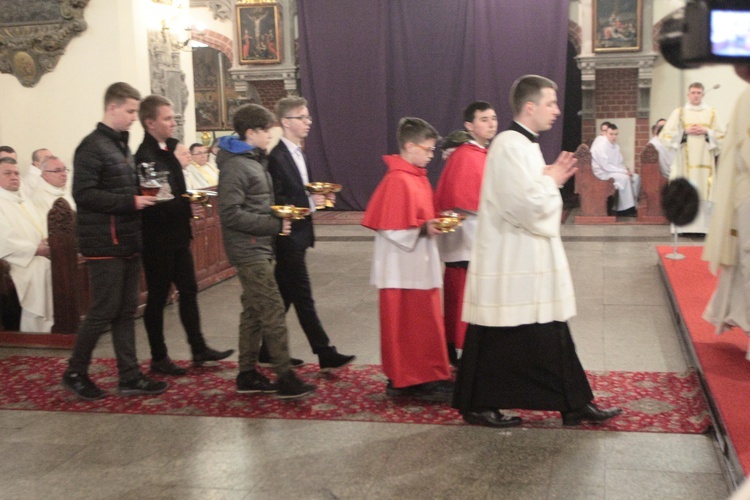 Poświęcenie olejów 