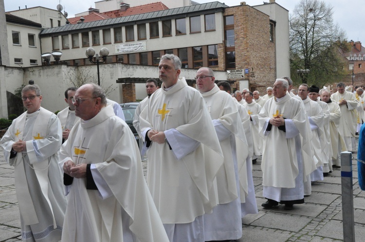 Msza Krzyżma w katedrze opolskiej