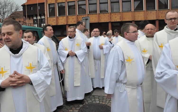 Msza Krzyżma w katedrze opolskiej