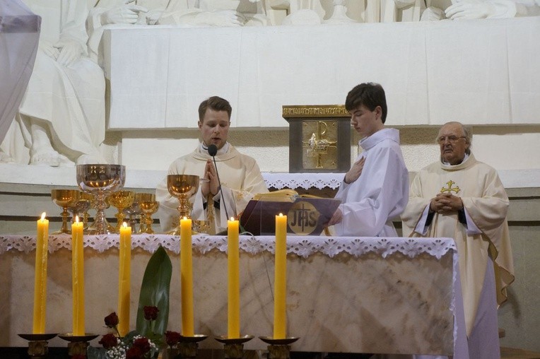 Liturgia Wielkiego Czwartku w parafii NSPJ w Nowym Targu