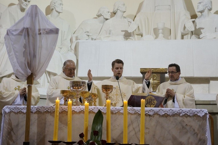 Liturgia Wielkiego Czwartku w parafii NSPJ w Nowym Targu