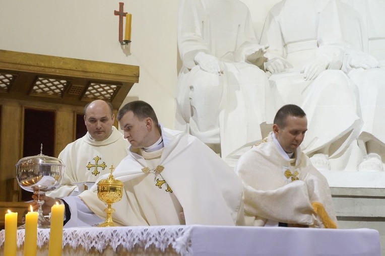 Liturgia Wielkiego Czwartku w parafii NSPJ w Nowym Targu