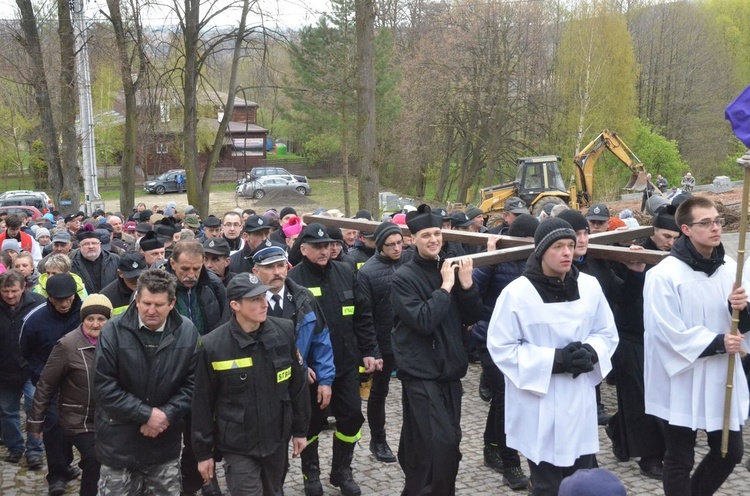 Droga Krzyżowa na Święty Krzyż