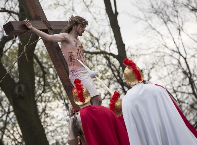 Wielkopiątkowe Misterium w Piekarach Śląskich