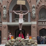 Wielkopiątkowe Misterium w Piekarach Śląskich