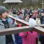 Droga krzyżowa na Święty Krzyż 