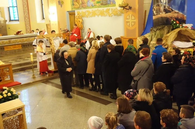 Liturgia Wielkiego Piątku w Poroninie 