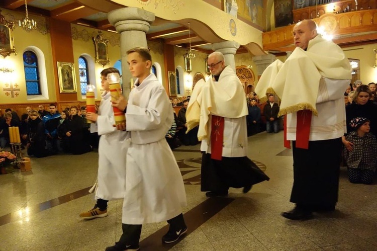 Liturgia Wielkiego Piątku w Poroninie 