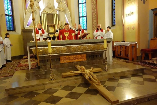 Liturgia Wielkiego Piątku w Poroninie 