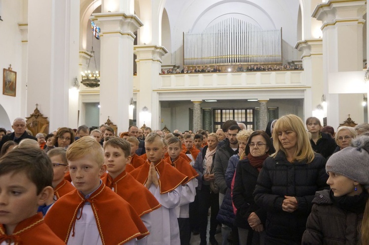 Liturgia Wielkiego Piątku w parafii NSPJ w Nowym Targu 