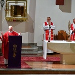 Liturgia Wielkiego Piątku w Zakopanem - parafia Świętego Krzyża.