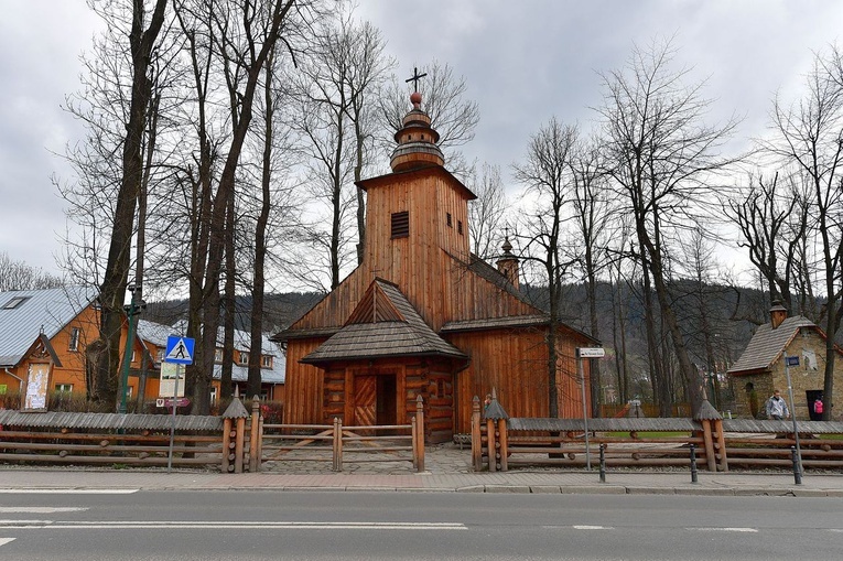 Groby Pańskie w zakopiańskich świątyniach 