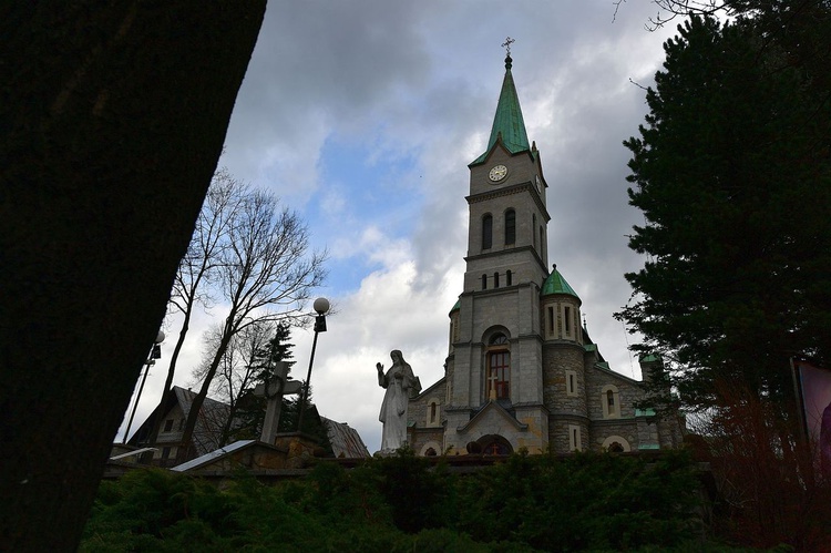 Groby Pańskie w zakopiańskich świątyniach 