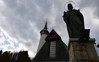 Groby Pańskie w zakopiańskich świątyniach 