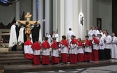 Liturgia Wielkiego Piątku w katowickiej katedrze