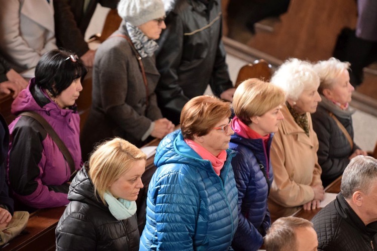 Wielki Piątek. Liturgia Męki Pańskiej w katedrze